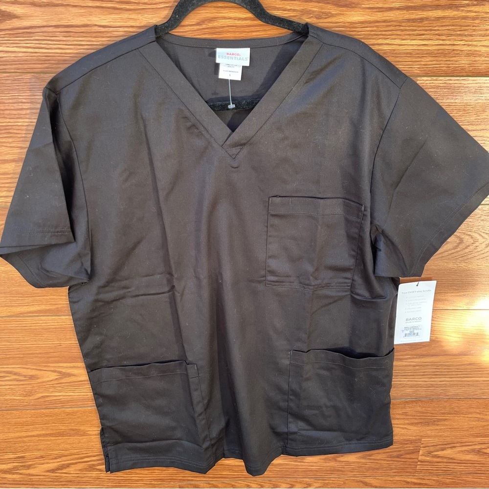 Barco mens large scrub top with pockets v neck